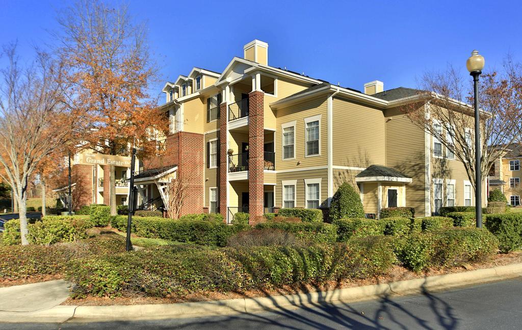 Oakwood Living Raleigh At Brier Creek Apartment Durham Exterior photo