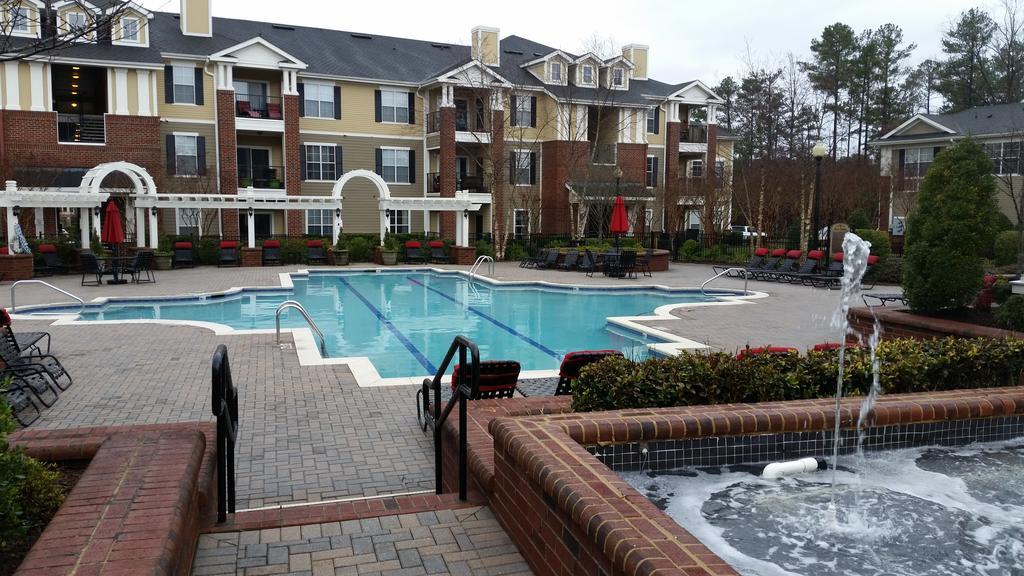 Oakwood Living Raleigh At Brier Creek Apartment Durham Exterior photo